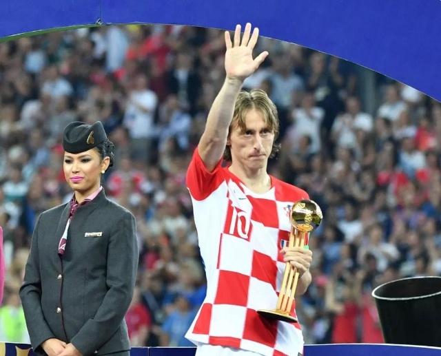 斯卢茨基：对手核心球员我们限制得不是特别好，给了很多机会（斯卢茨基：对方核心遏制不力，我们送出了太多机会）