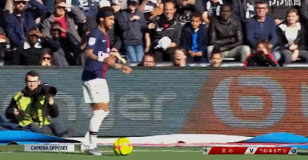 卡恩：阿隆索的体系足球需要特定球员，他的理念不适合皇马（卡恩：阿隆索的战术需特定人选，其理念与皇马不合拍）