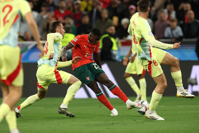 CBA赛季亮点回顾：精彩进球集锦,