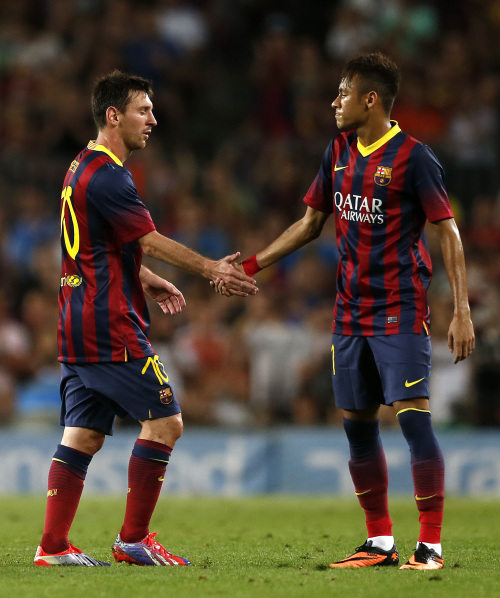 塞尔吉尼奥：莱奥必须面向球门；希望恩昆库能尽快融入（塞尔吉尼奥：莱奥应直面球门，盼恩昆库尽快融入球队）