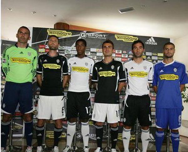 热那亚vs维罗纳：马利诺夫斯基、洛伦佐-科隆博首发，加利亚尔迪尼、焦瓦内出战