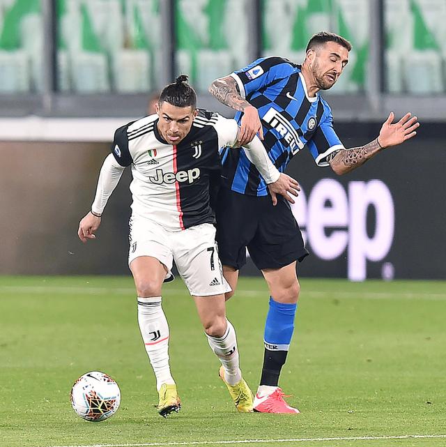 西甲-佩德里破门瑟洛特绝杀 巴萨1-2马竞（西甲：佩德里建功难救主，瑟洛特读秒绝杀，巴萨1-2不敌马竞）